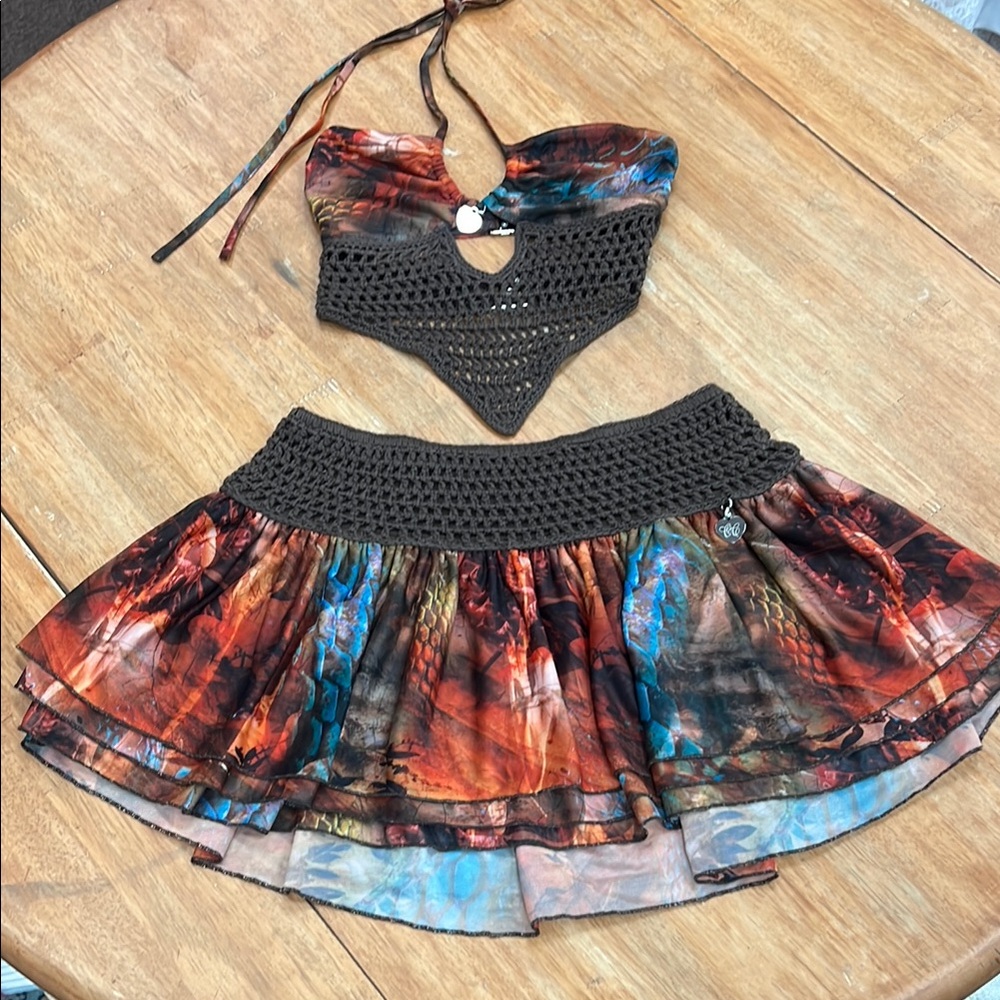 Crochet-Detail Multicolor Two-Piece Skirt Set - Brown Crochet, Red/Blue Print